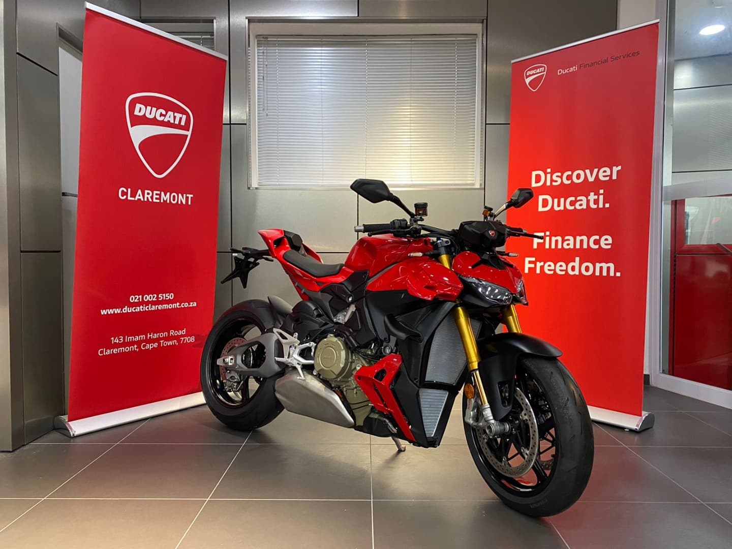 2026 DUCATI STREETFIGHTER V4 S 3