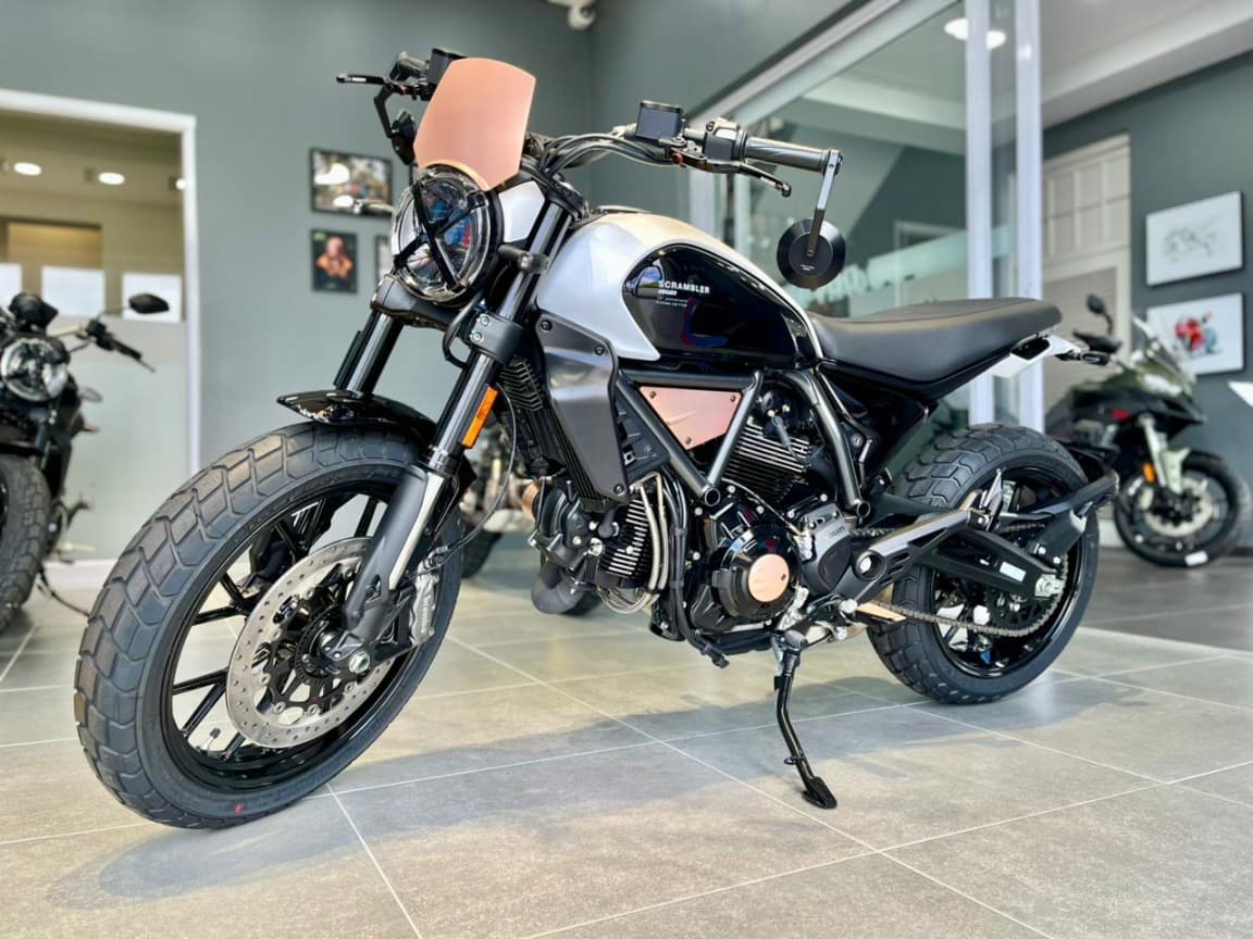 2026 DUCATI SCRAMBLER 800 RIZOMA