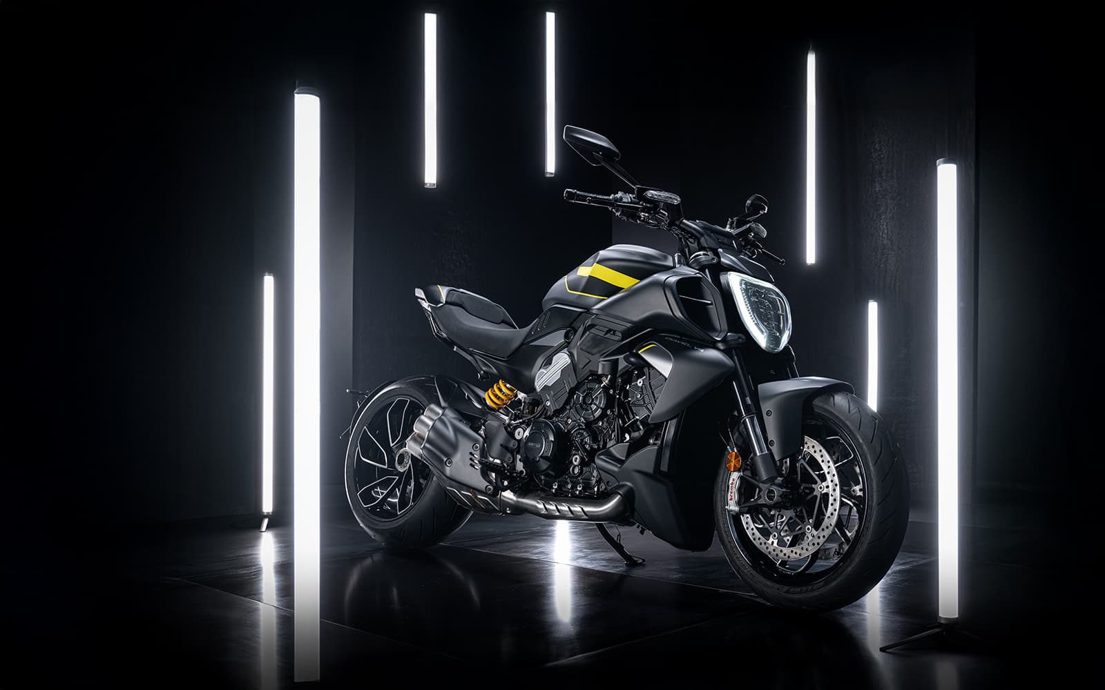 Diavel V4