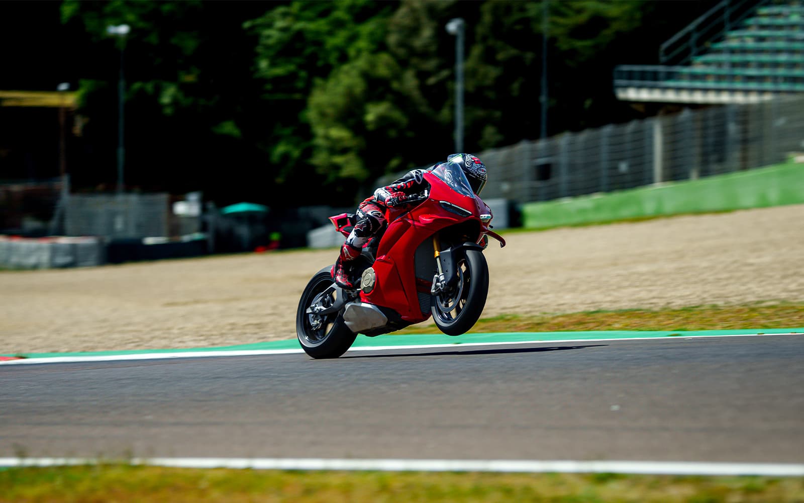 Panigale V4