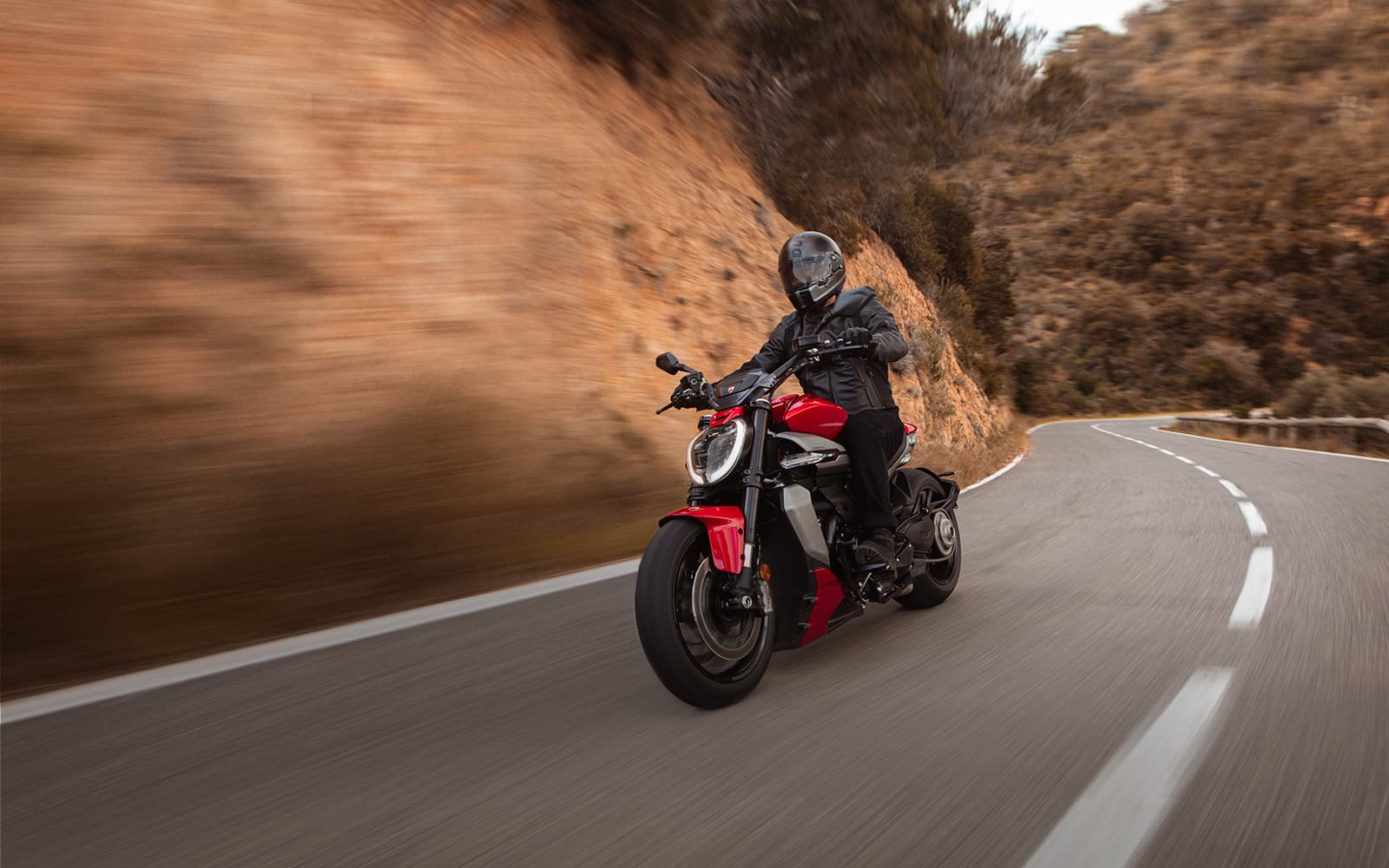 XDiavel V4