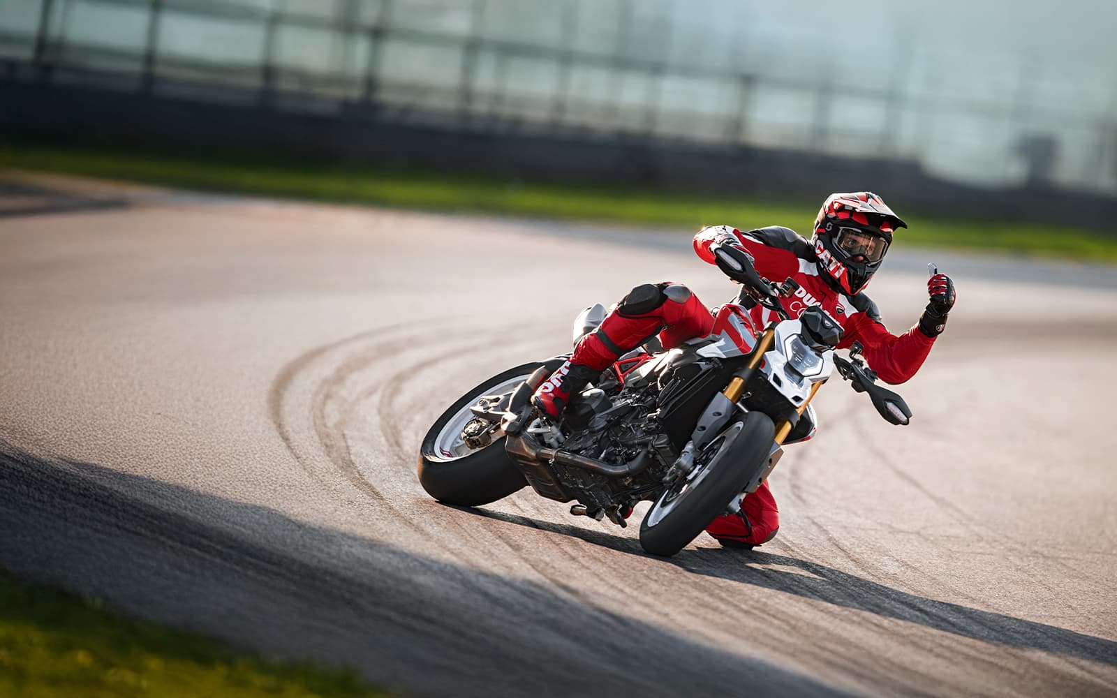 Hypermotard 950